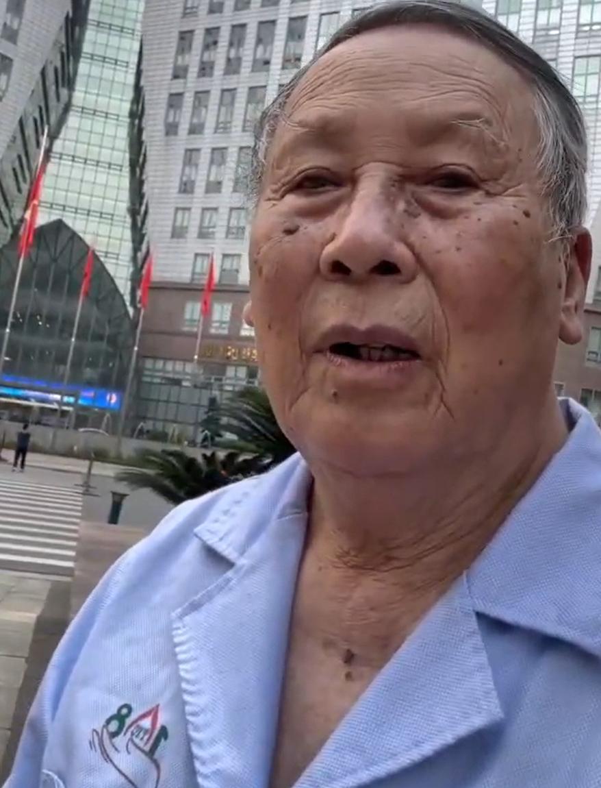 HÀNH TRÌNH CỨU CHỮA THƯƠNG BINH VÀ BÁM SÁT CÁC CÁNH QUÂN GIẢI PHÓNG QUÂN Y VŨ TIẾN HUYẾN