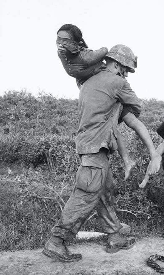 Nữ giao liên Phan Thị Mao đoá hoa kiên trung trên Đồi 192