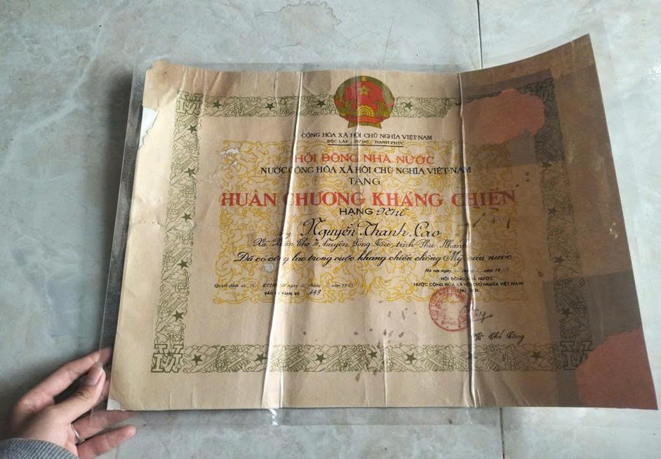 TÌNH YÊU VÀ Ý CHÍ KIÊN CƯỜNG CỦA VỢ CHỒNG CỰU CHIẾN BINH SÔNG CẦU