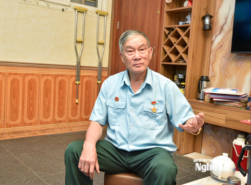 HOÀNG VĂN NAM -TÊN LỬA GIỮA CHIẾN TRANH VÀ HÒA BÌNH -
