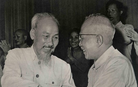 Tôn Đức Thắng - Người thợ máy trở thành Chủ tịch nước
