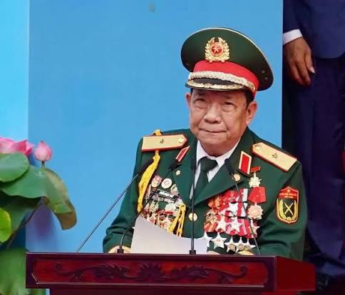 NGƯỜI LÍNH GIÀ VÀ KÝ ỨC THÁNG TƯ