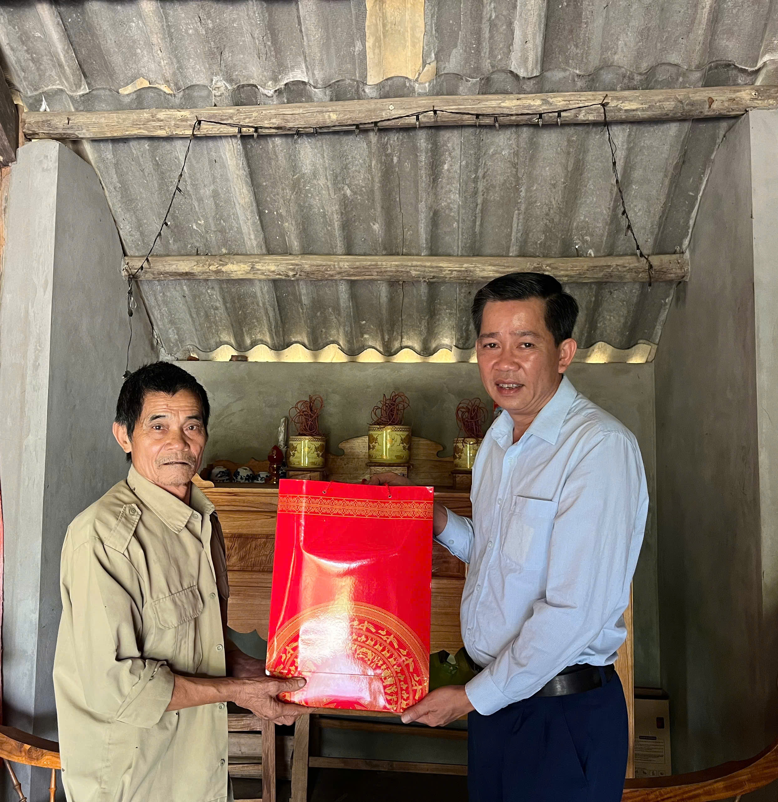ÔNG KHỔNG XUÂN LỘC – NGƯỜI THƯƠNG BINH VƯỢT QUA HOÀN CẢNH KHÓ KHĂN