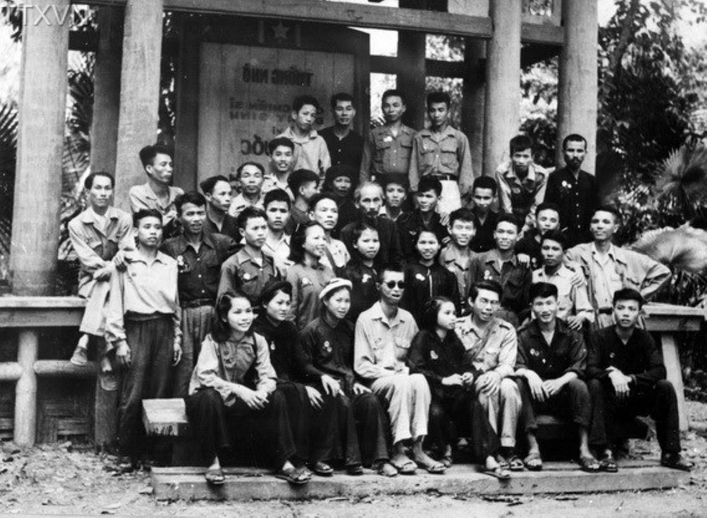 câu chuyện lịch sử 204