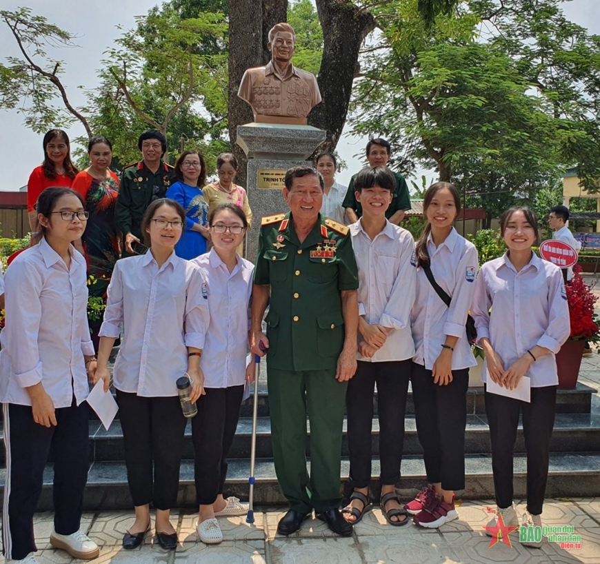 Hạ cánh nhờ pháo sáng