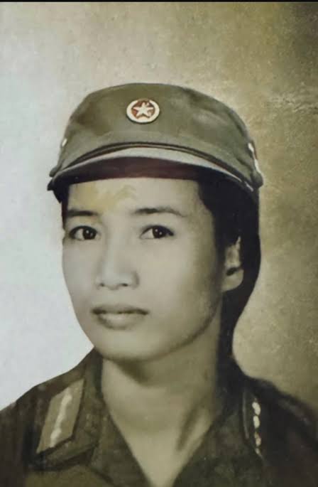 CÔ GÁI NỘI ĐÔ VÀ BẢN ĐỒ MẬT TRONG LỒNG BỒ CÂU