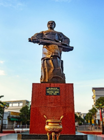 ANH HÙNG HOA LỬA TRƯƠNG ĐỊNH