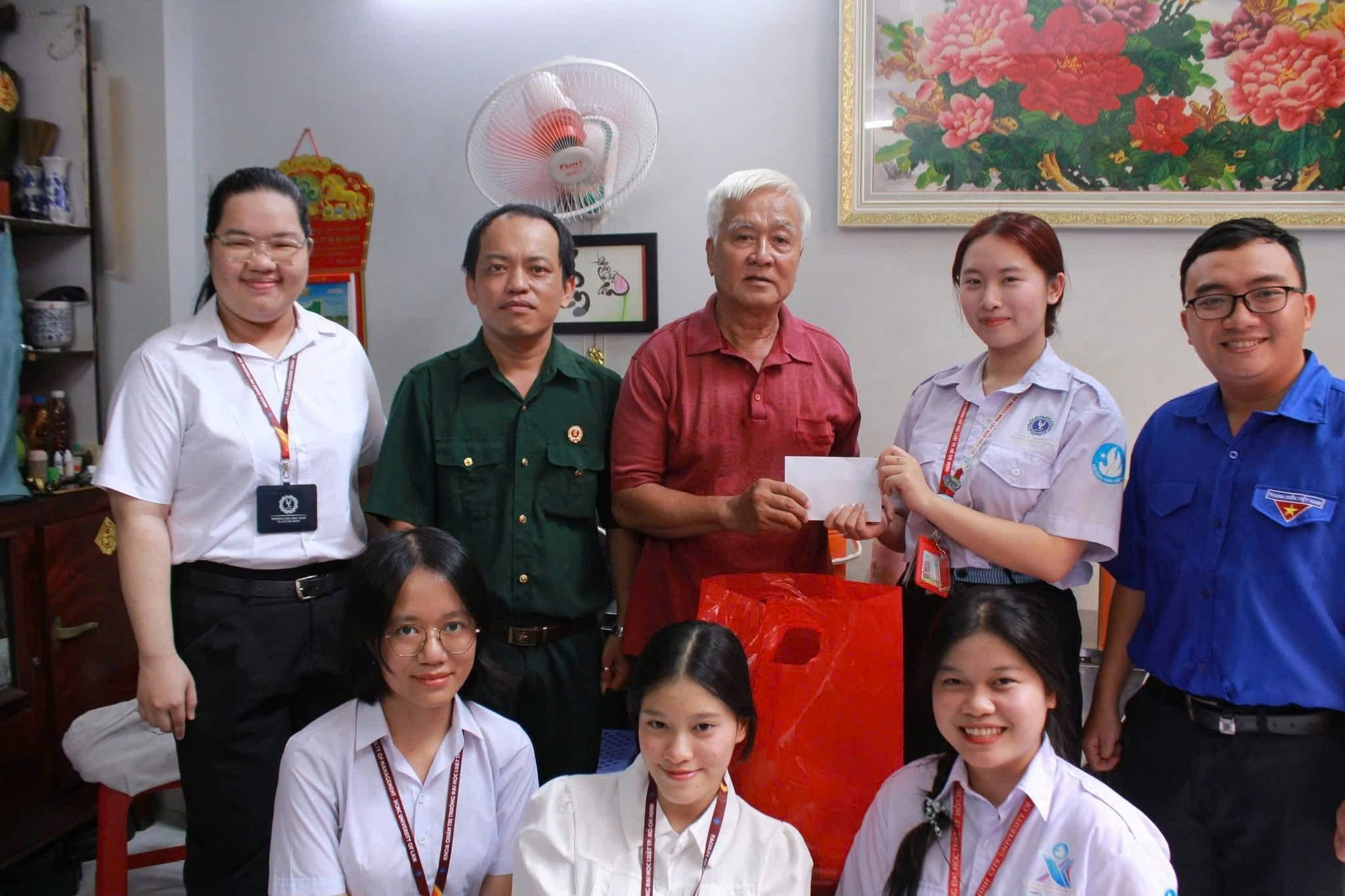 NGƯỜI CHIẾN SĨ BỘ ĐỘI CỤ HỒ TẠI CHIẾN TRƯỜNG K