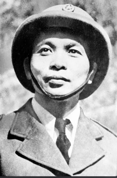 CÂU CHUYỆN THỜI HOA LỬA