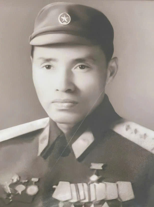 ANH HÙNG ĐẶNG ĐỨC SONG – DŨNG SĨ ĐỒI XANH