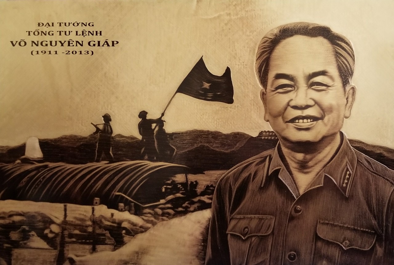 Đại tướng Võ Nguyên Giáp và quyết định lịch sử trong Chiến dịch Điện Biên Phủ (1954).