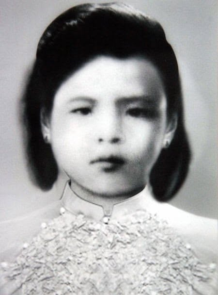 KHÍ PHÁCH NGƯỜI ANH HÙNG