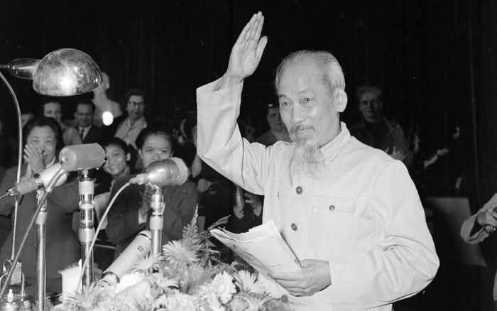 Nói về Chủ tịch Hồ chí Minh