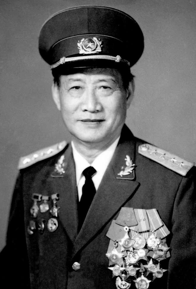 Đại Tướng Nguyễn Chí Thanh: Người Con Ưu Tú Của Dân Tộc Và Khúc Ca Cống Hiến Trọn Đời