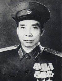 Người Thầy Thuốc Biến Giảng Đường Thành Chiến Lũy