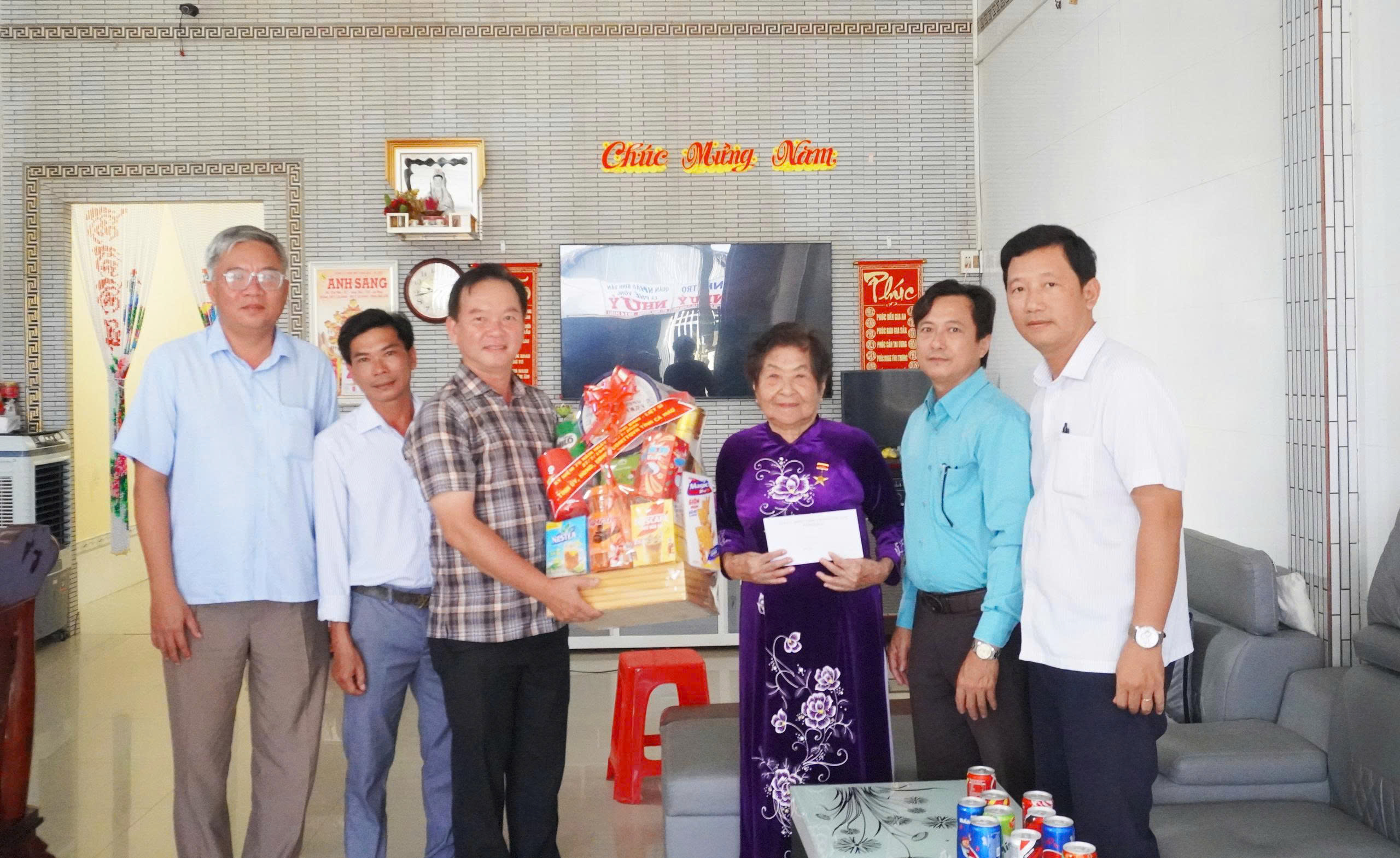 MẸ VIỆT NAM ANH HÙNG TRỊNH THỊ BA – TẤM GƯƠNG HẬU PHƯƠNG SON SẮT VÀ ĐỨC HY SINH BẤT TỬ CÙNG NON SÔNG