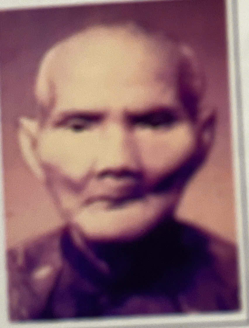 "Ngoại là người sống nặng về tình cảm, tính tình dễ chịu nhà của ngoại đều là cơ sở cách mạng" - Ký ức về mẹ Thế trong lòng người cháu