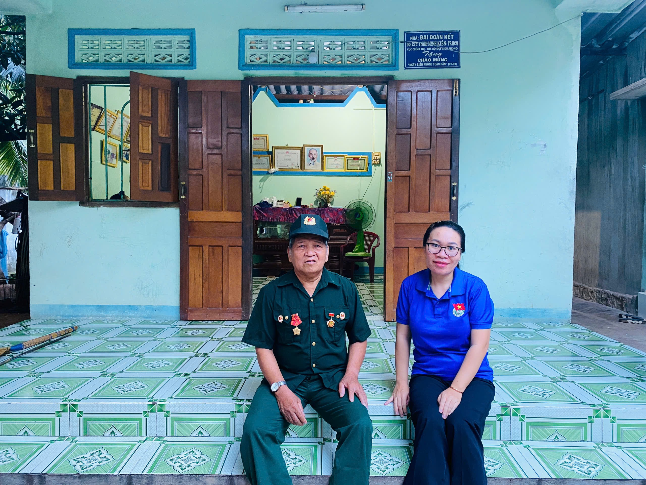 NÚI RỪNG VÀ NHỮNG NGƯỜI ĐỒNG BÀO NĂM ẤY