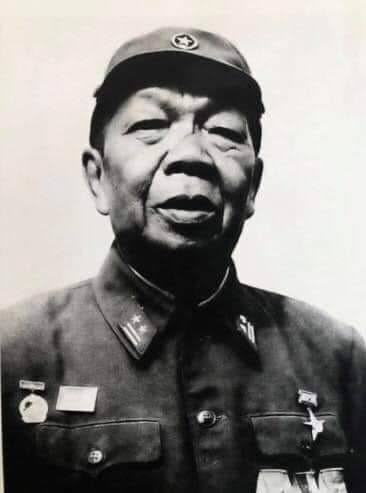 Người chỉ huy "Đoàn tàu không số"