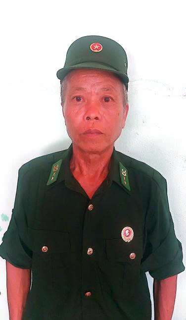 Chiến sỹ: Nguyễn Chu Tầm thực hiến tiếp quản lương thực thực phẩm cho đơn vị và trực chiến