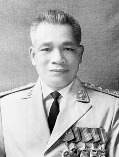 NGỌN LỬA THẦN TỐC: TỪ NGƯỜI THỢ DỆT PHỐ HÀ THÀNH ĐẾN BẢN HÙNG CA TUỔI TRẺ VIỆT NAM