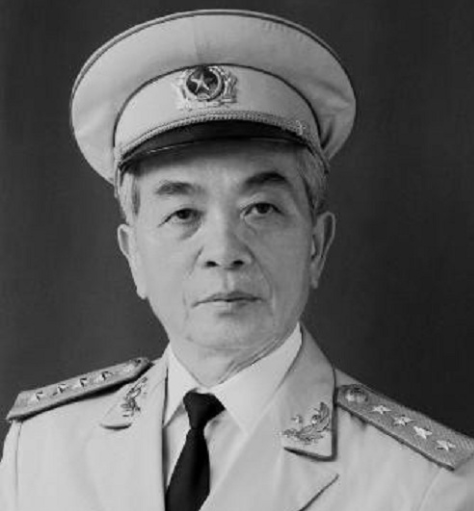 ĐẠI TƯỚNG VÕ NGUYÊN GIÁP – NGƯỜI ĐI QUA THỜI HOA LỬA