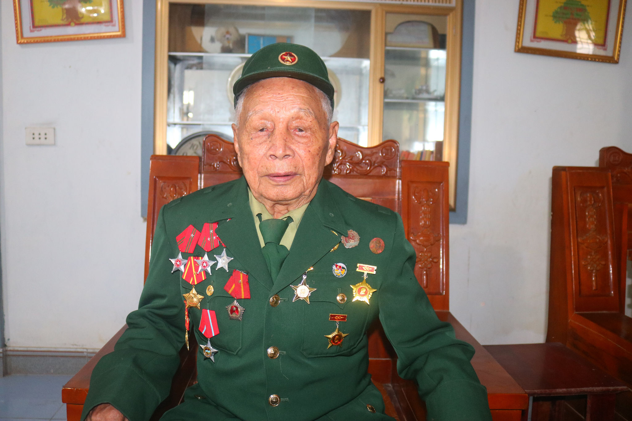 Hồng Cúm rung chuyển