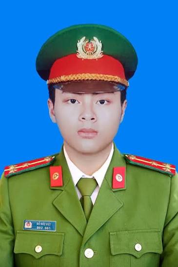 Người Lính Trẻ Đi Vào Biển Lửa