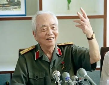 Đại Tướng Võ Nguyên Giáp - Huyền Thoại trong Thời Hoa Lửa