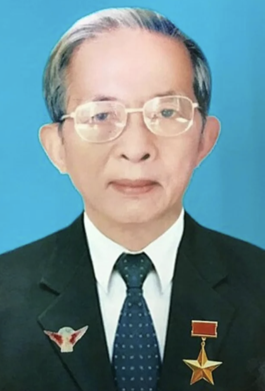 Mười Hương - Người thầy trong ngành tình báo