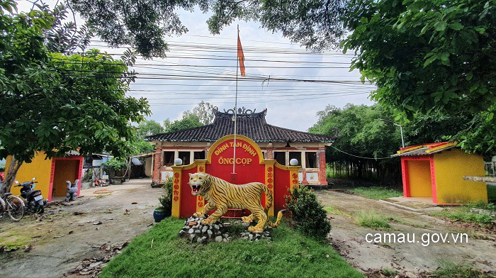 Đình Thần Tân Định