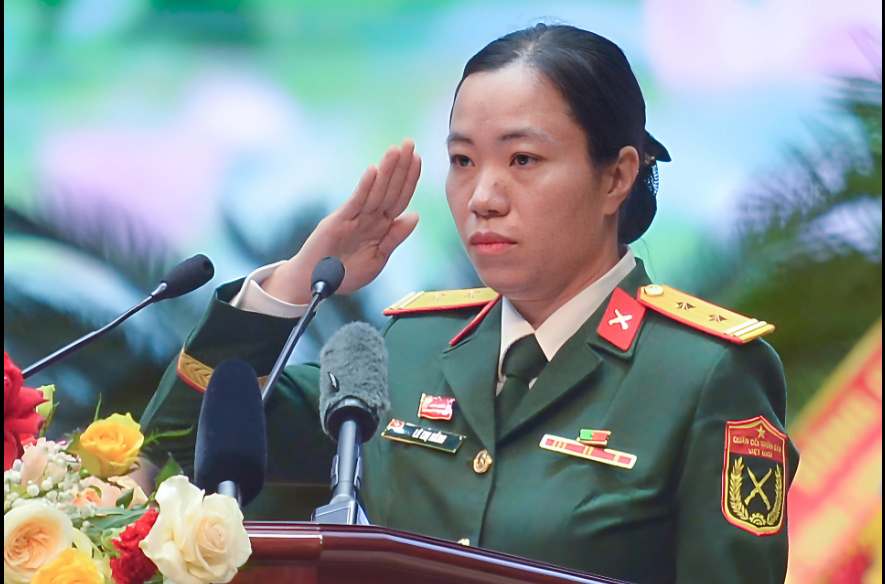 Nữ anh hùng tuổi 40 cùng đồng đội chinh phục công nghệ lõi, phát triển ngành tên lửa