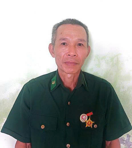 Chiến sỹ: Lại Hoàng Sơn tham gia công tác vận động nhân dân tại Đồn 103 Lũng Cú - Đồng Văn