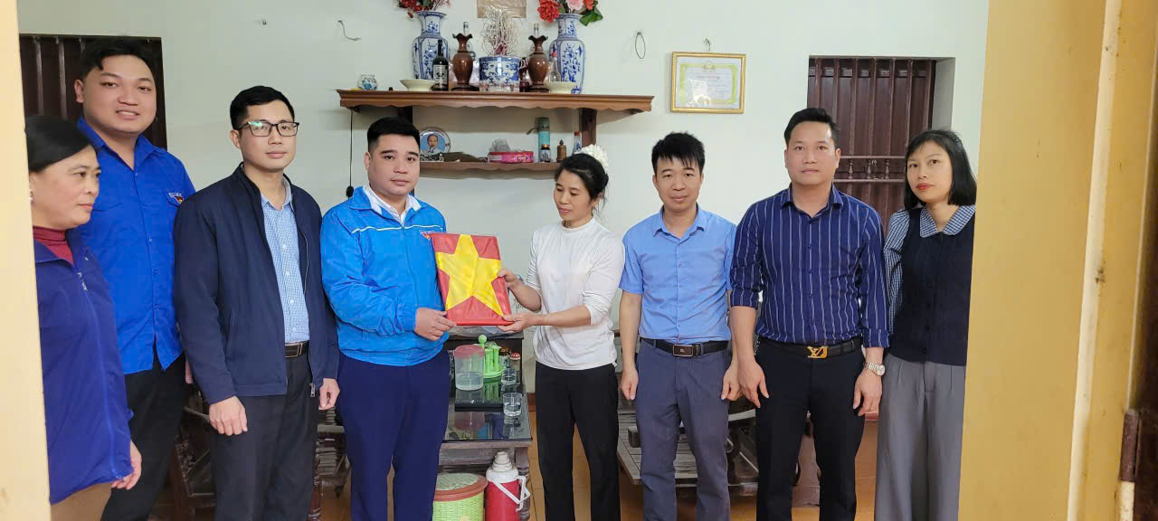 NGƯỜI Ở LẠI VỚI NỖI NHỚ VÀ NIỀM TỰ HÀO