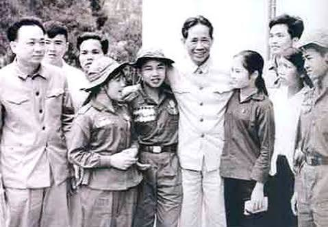 Anh hùng xứ Quỳnh Đôi - Cù Chính Lan