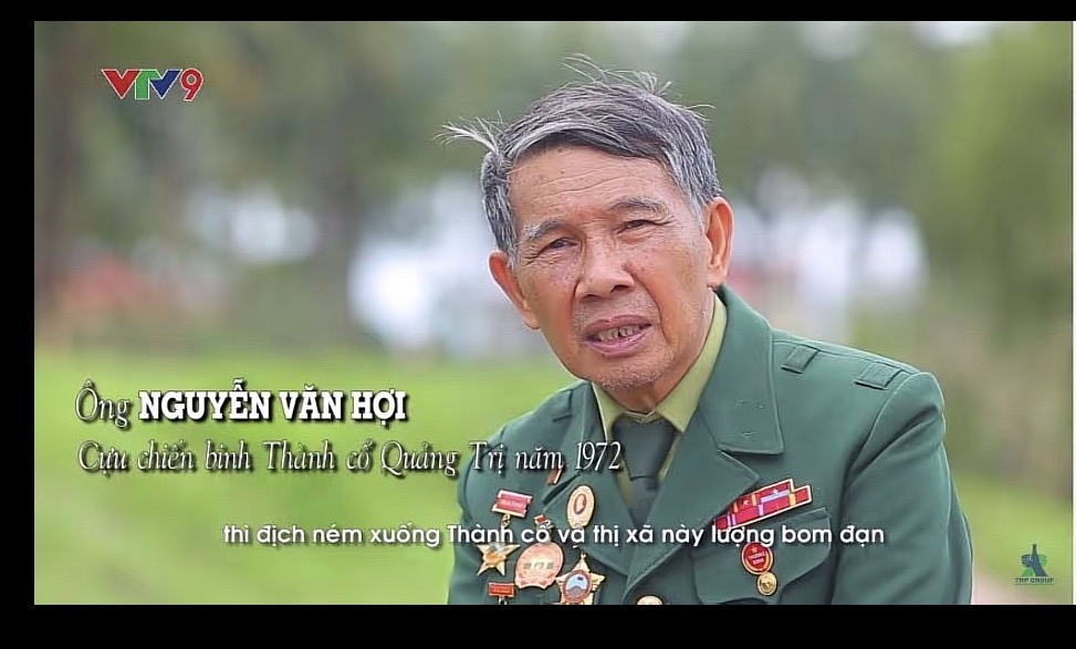 THÀNH CỔ RỘNG, NHƯNG ĐỒNG ĐỘI TÔI NẰM CHẬT…
