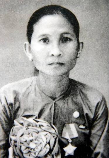 ÚT TỊCH - NỮ ANH HÙNG ĐẤT THÉP THÀNH ĐỒNG