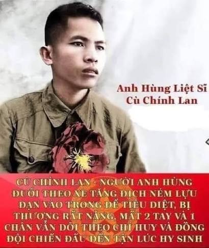 Giúp dân gặt lúa
