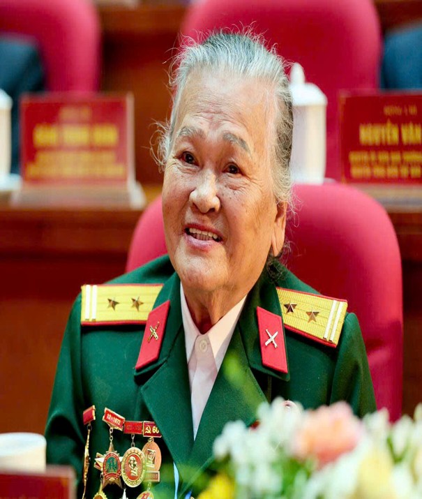 CÂU CHUYỆN LỊCH SỬ- ANH HÙNG LIỆT SỬ - NGÔ THỊ TUYẾN- CHI ĐOÀN 10C5-STT 02