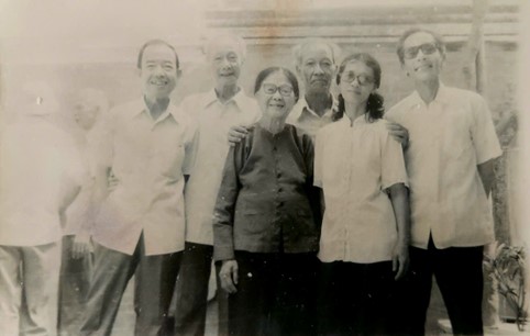 NỮ ANH HÙNG KIÊN TRUNG HOÀNG THỊ NGHỊ