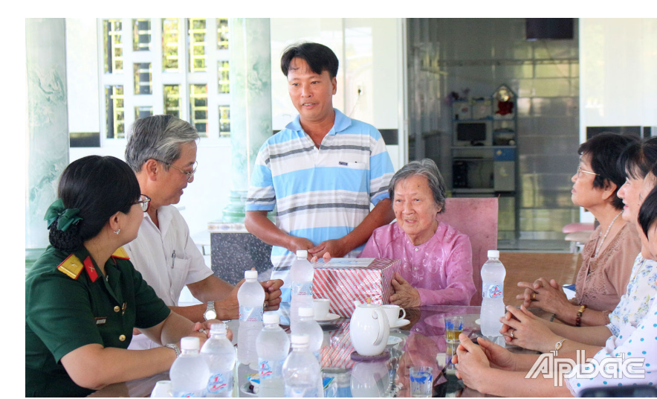 Người nữ thanh niên xung phong trên chiến trường Điện Biên Phủ