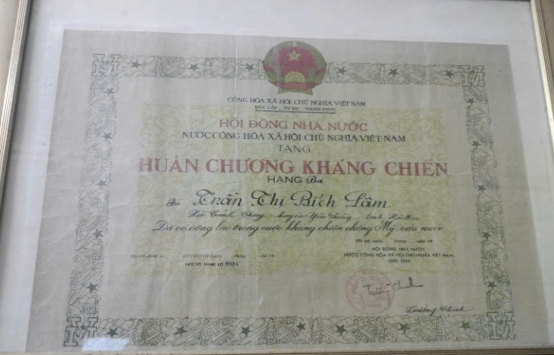CÂU CHUYỆN THỜI HOA LỬA - HOÀNG HỮU THUỂ