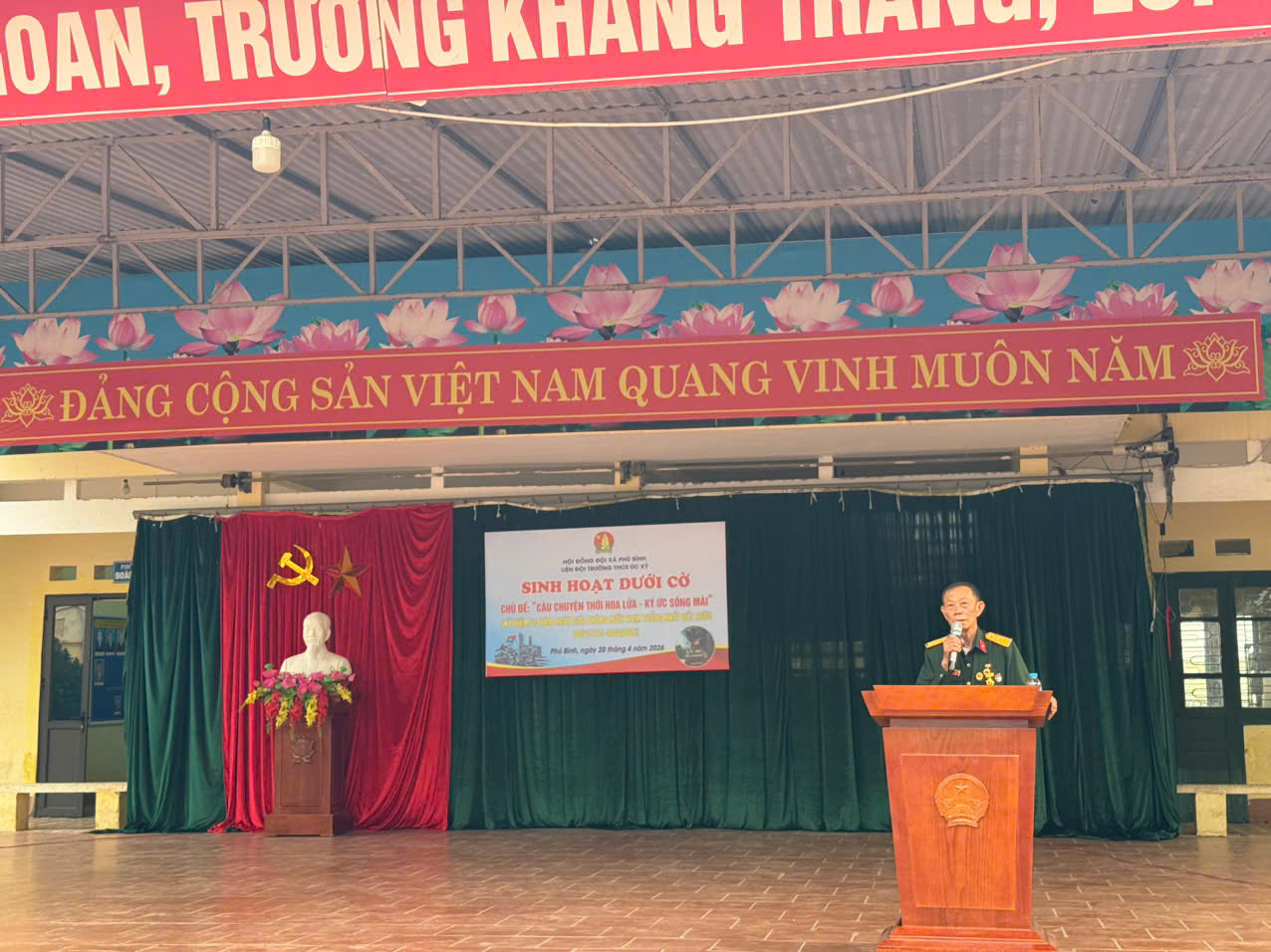 CÂU CHUYỆN THỜI HOA LỬA - KÝ ỨC SỐNG MÃI TẬP 2