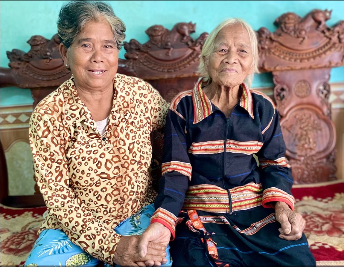 Những người mẹ anh hùng
