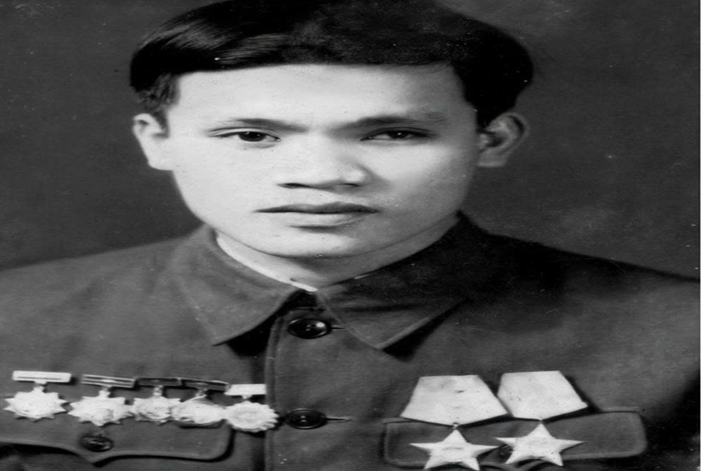Bám trụ trên quê hương khói lửa (1)