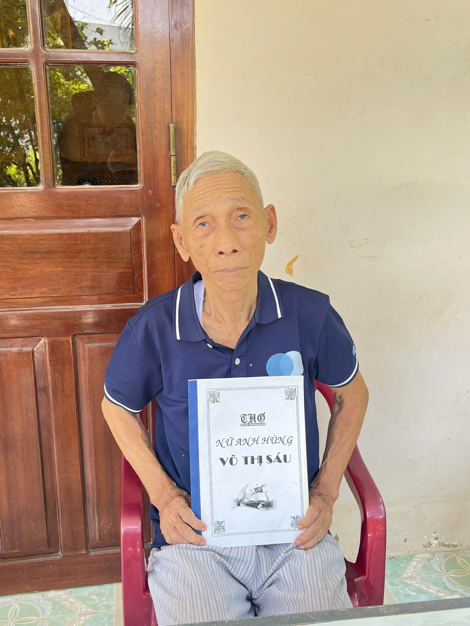 BÀI 1 MỘT ĐÓA HOA - MỘT TƯỢNG ĐÀI 