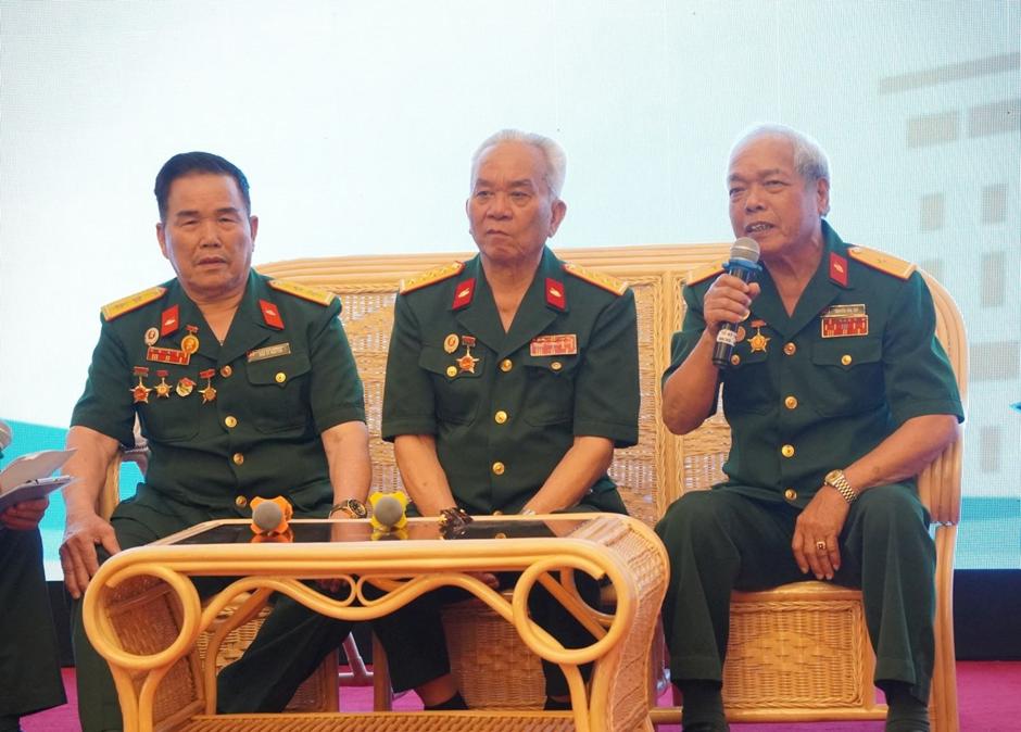 câu chuyện hoa lửa (2)