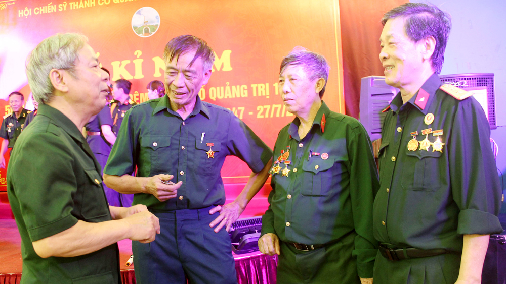 Lính sinh viên - Thắp sáng thời hoa lửa