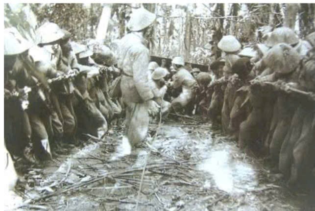 ĐỘI QUÂN PHÓ CỐI