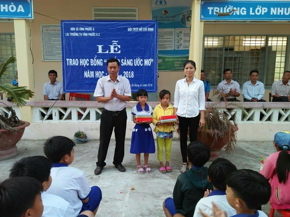 Chương trình thắp sáng ước mơ năm học 2017-2018.